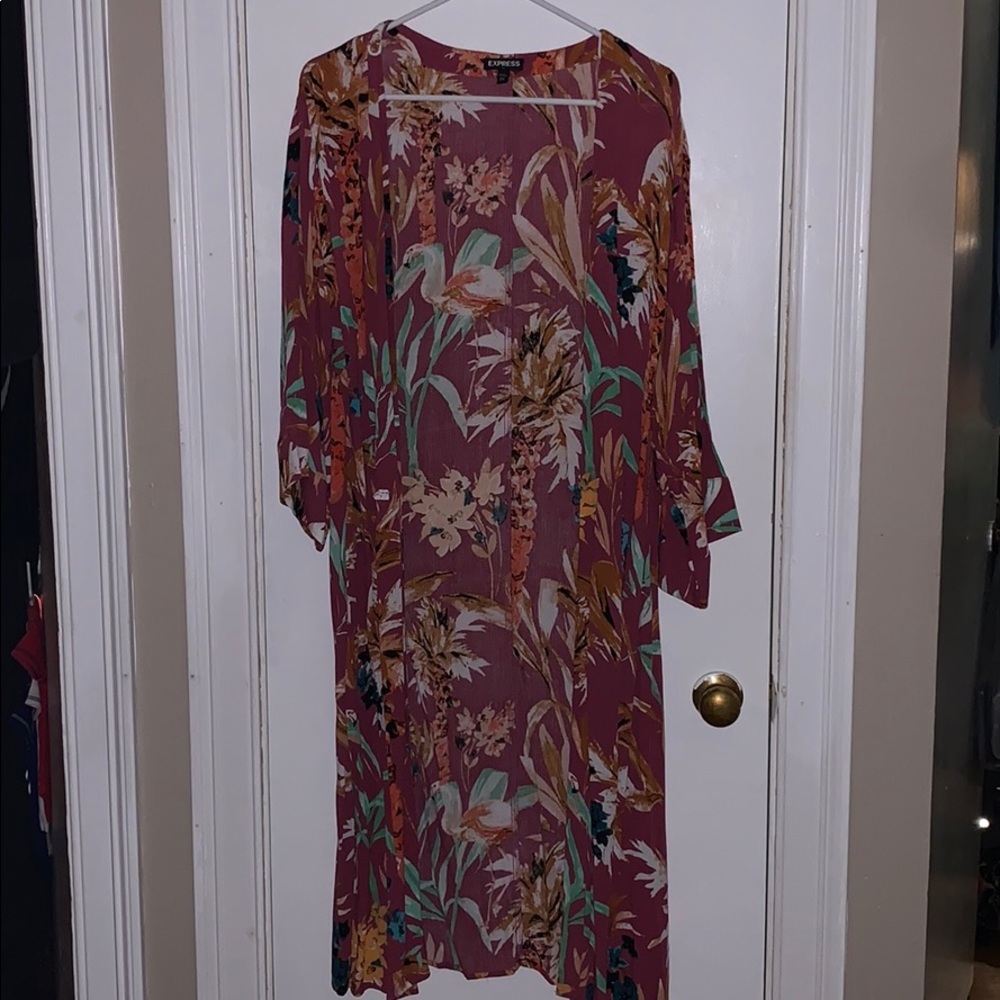 BNWOT Express Floral Kimono